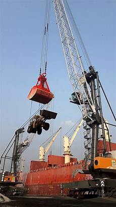 Mobile Harbour Cranes