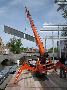 Hydraulic Crane Machines