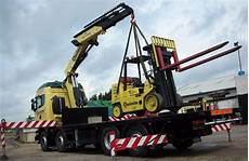 Toku Air Truck Crane